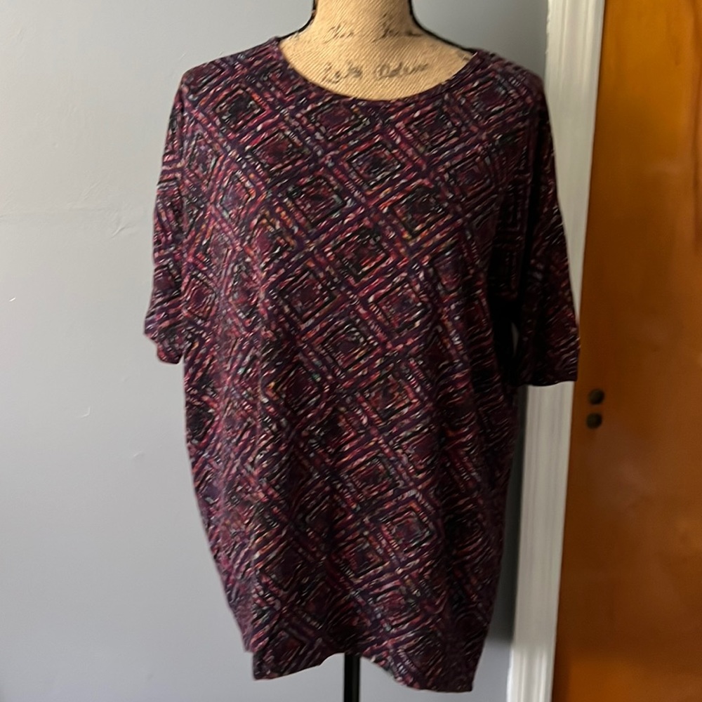 LuLaRoe Hi Low Tunic Diamond Mulit Color Dark Print Size XS [runs big]